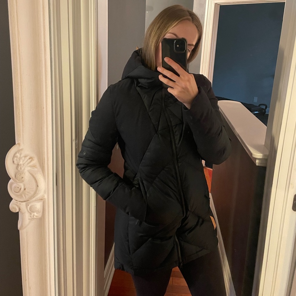 Flattering Indygena Black Down Winter Jacket